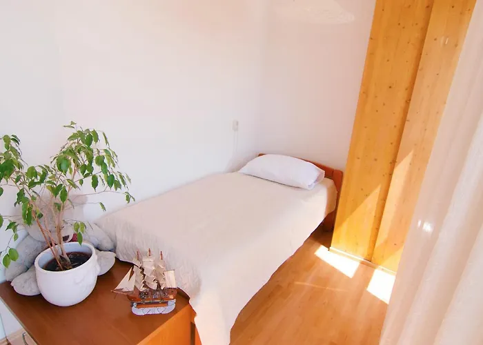 Todorovic - Macan 公寓 *